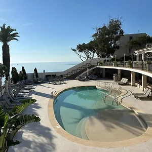 4* Отель Ilunion Caleta Park